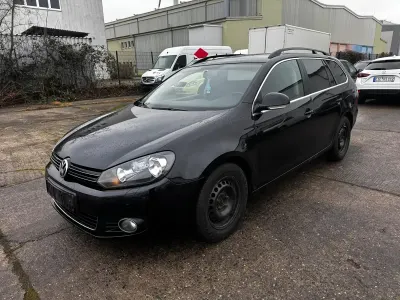 Gebraucht VW Golf VI 105 PS (77 kW) 2011 Schwarz Kleinwagen