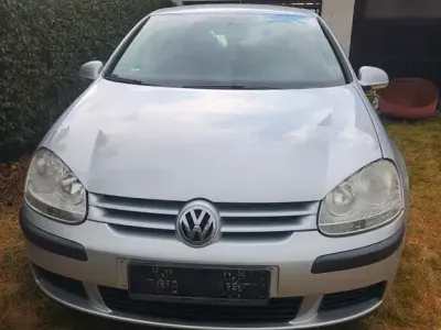 Gebraucht VW Golf V Trendline 105 PS (77 kW) 2008 Silber Kombi