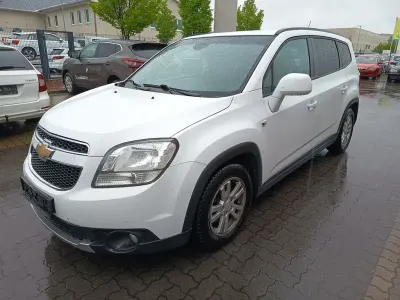 Używany Chevrolet Orlando LT 141 KM (103 kW) 2011 Biały Minivan