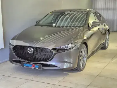 Neu Mazda 3 Center-Line 140 PS (102 kW) 2026 Grau Limousine