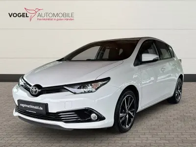 Gebraucht Toyota Auris Team 116 PS (85 kW) 2018 Weiß Kleinwagen