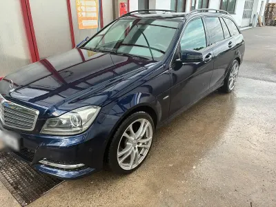 Gebraucht Mercedes C250 204 PS (150 kW) 2011 Blau Kombi
