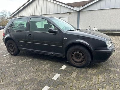 Gebraucht VW Golf IV 68 PS (50 kW) 2002 Schwarz Kleinwagen