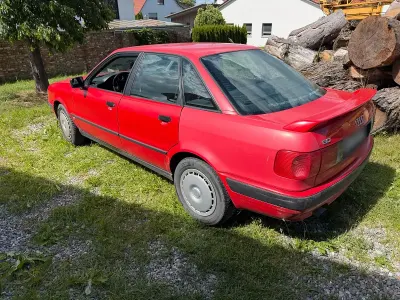 Gebraucht Audi 80 116 PS (85 kW) 1993 Rot Limousine