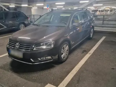 Gebraucht VW Passat 140 PS (102 kW) 2011 Braun Kombi