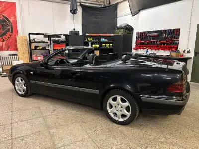 Gebraucht Mercedes CLK320 218 PS (160 kW) 1999 Schwarz Cabrio