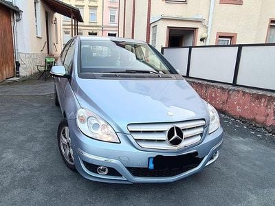 Mercedes B200