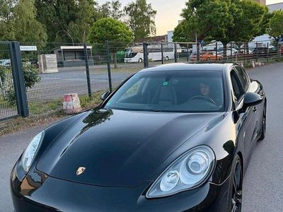 Porsche Panamera 4