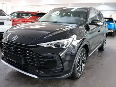 Nowe MG ZS Luxury 197 KM (144 kW) 2025 Czarny Sedan/Limuzyna