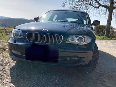 Gebraucht BMW 130 265 PS (194 kW) 2010 Schwarz Kleinwagen