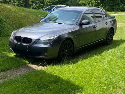 BMW 523