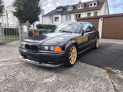 Gebraucht BMW 320 M Sport 150 PS (110 kW) 1991 Schwarz Coupé
