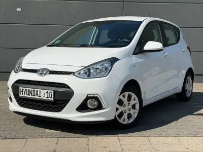 Gebraucht Hyundai i10 Trend 67 PS (49 kW) 2015 Weiß Kleinwagen