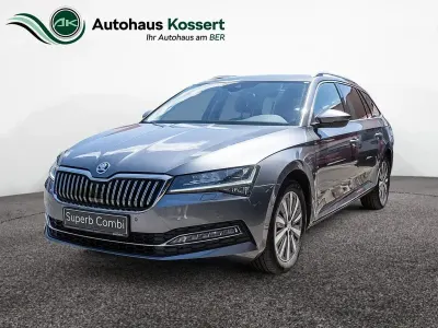 Gebraucht Skoda Superb Style 200 PS (147 kW) 2023 Grau Kombi