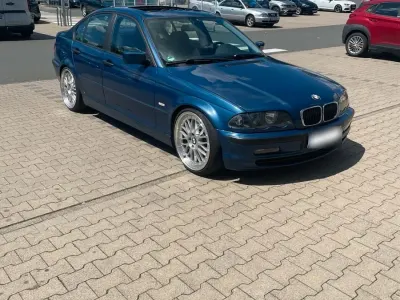Gebraucht BMW 320 136 PS (100 kW) 2001 Limousine