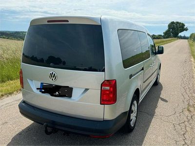 Gebraucht VW Caddy Maxi 110 PS (80 kW) 2016 Silber Van / Kleinbus