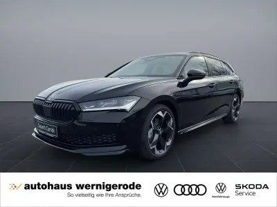 Gebraucht Skoda Superb SportLine 150 PS (110 kW) 2026 Ebony schwarz metallic Kombi