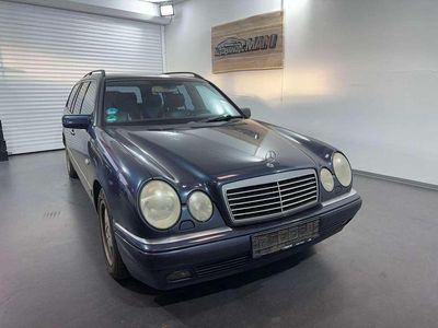Mercedes E320