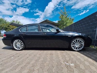 BMW 745
