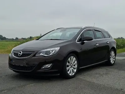 Gebraucht Opel Astra Design Edition 120 PS (88 kW) 2011 Braun Kombi