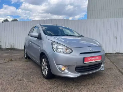 Gebraucht Mitsubishi Space Star 80 PS (58 kW) 2013 Silber Van / Kleinbus