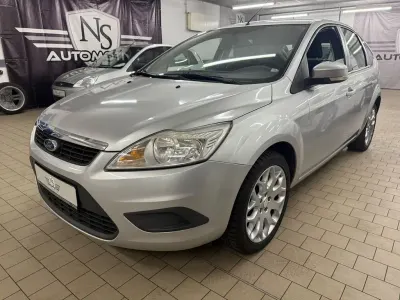 Używany Ford Focus Style 116 KM (85 kW) 2009 Srebrny Sedan/Limuzyna