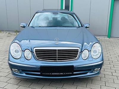 Mercedes E200