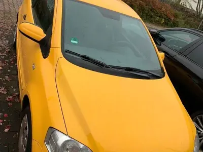 Gebraucht VW Fox Refresh 54 PS (39 kW) 2010 Gelb Kleinwagen