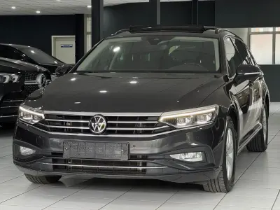 Gebraucht VW Passat R 150 PS (110 kW) 2022 Grau Kombi