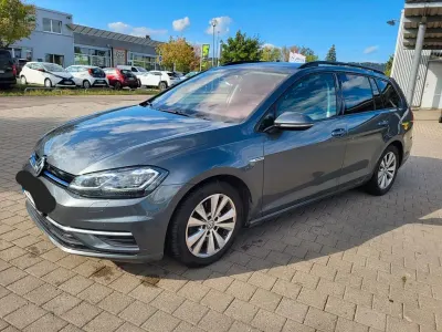 Gebraucht VW Golf VII Comfortline 150 PS (110 kW) 2019 Grau Kombi