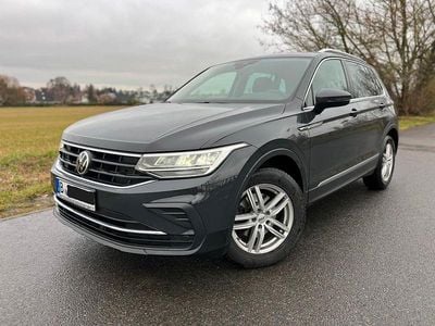 Gebraucht VW Tiguan 150 PS (110 kW) 2021 Grau SUV