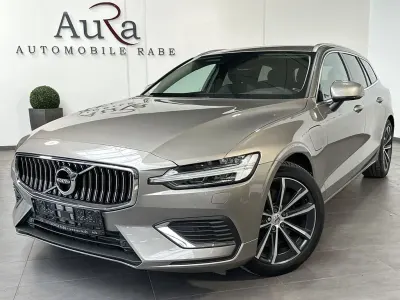 Gebraucht Volvo V60 Inscription 341 PS (250 kW) 2021 Pebble grey Kombi