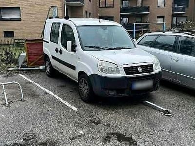 Usata Fiat Doblò 90 CV (66 kW) 2007 Bianco Monovolume
