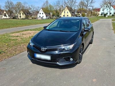 Gebraucht Toyota Auris Team 116 PS (85 kW) 2019 Schwarz Kleinwagen