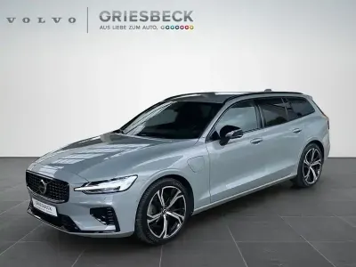 Gebraucht Volvo V60 Plus 455 PS (334 kW) 2024 Vapour grey Kombi
