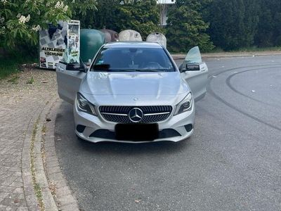 Mercedes CLA200