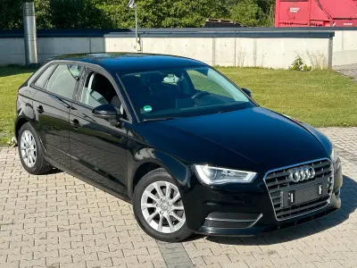 Gebraucht Audi A3 Sportback 122 PS (89 kW) 2014 Schwarz Kleinwagen