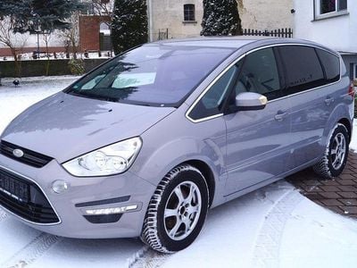 Grau Gebraucht 2011 Ford S-MAX Titanium Van / Kleinbus | 9.000 € (Teuer)