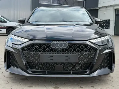 Neu Audi RS3 Sport 400 PS (294 kW) 2026 Schwarz Limousine
