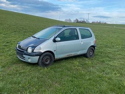 Second-hand Renault Twingo 58 CP (42 kW) 2001 Gri Hatchback