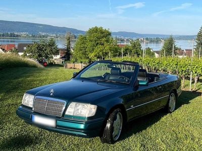 Second-hand Mercedes E200 Edition 100 CP (73 kW) 1997 Verde Cabrio