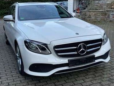 Mercedes E200