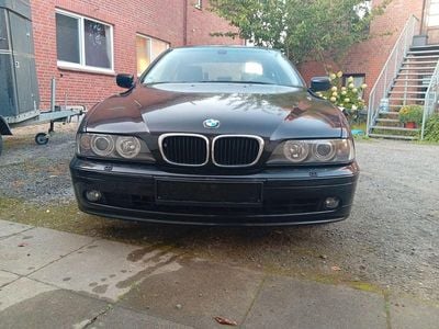 BMW 525