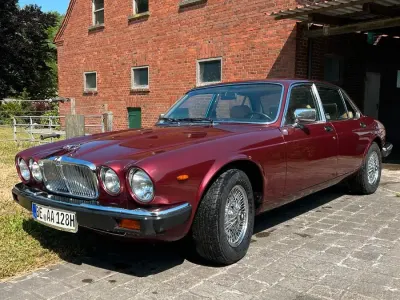 Gebraucht Jaguar XJ12 Sovereign 300 PS (220 kW) 1987 Rot Limousine