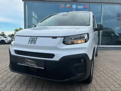 Neu Fiat Doblò 131 PS (96 kW) 2026 Weiß Van / Kleinbus
