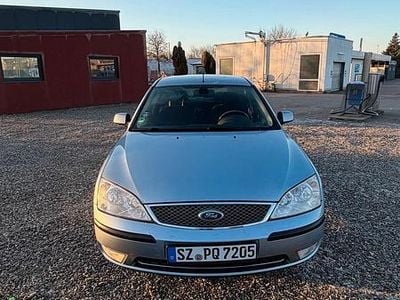 Gebraucht Ford Mondeo 145 PS (106 kW) 2004 Blau Limousine