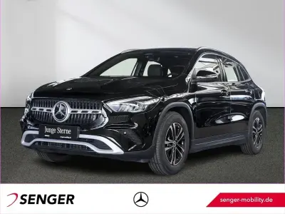 Gebraucht Mercedes GLA200 163 PS (119 kW) 2024 Unilack nachtschwarz SUV