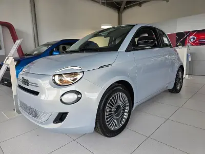 Neu Fiat 500 Icon 65 PS (47 kW) 2026 Celestial blu metallic Limousine