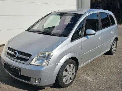 Używany Opel Meriva 101 KM (74 kW) 2003 Srebrny Minivan