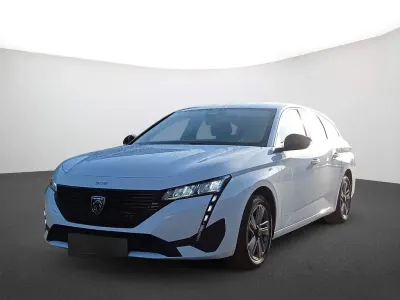 Gebraucht Peugeot 308 SW Active 131 PS (96 kW) 2023 Weiss/typ aussenverkleidung metalliclackierung Kombi
